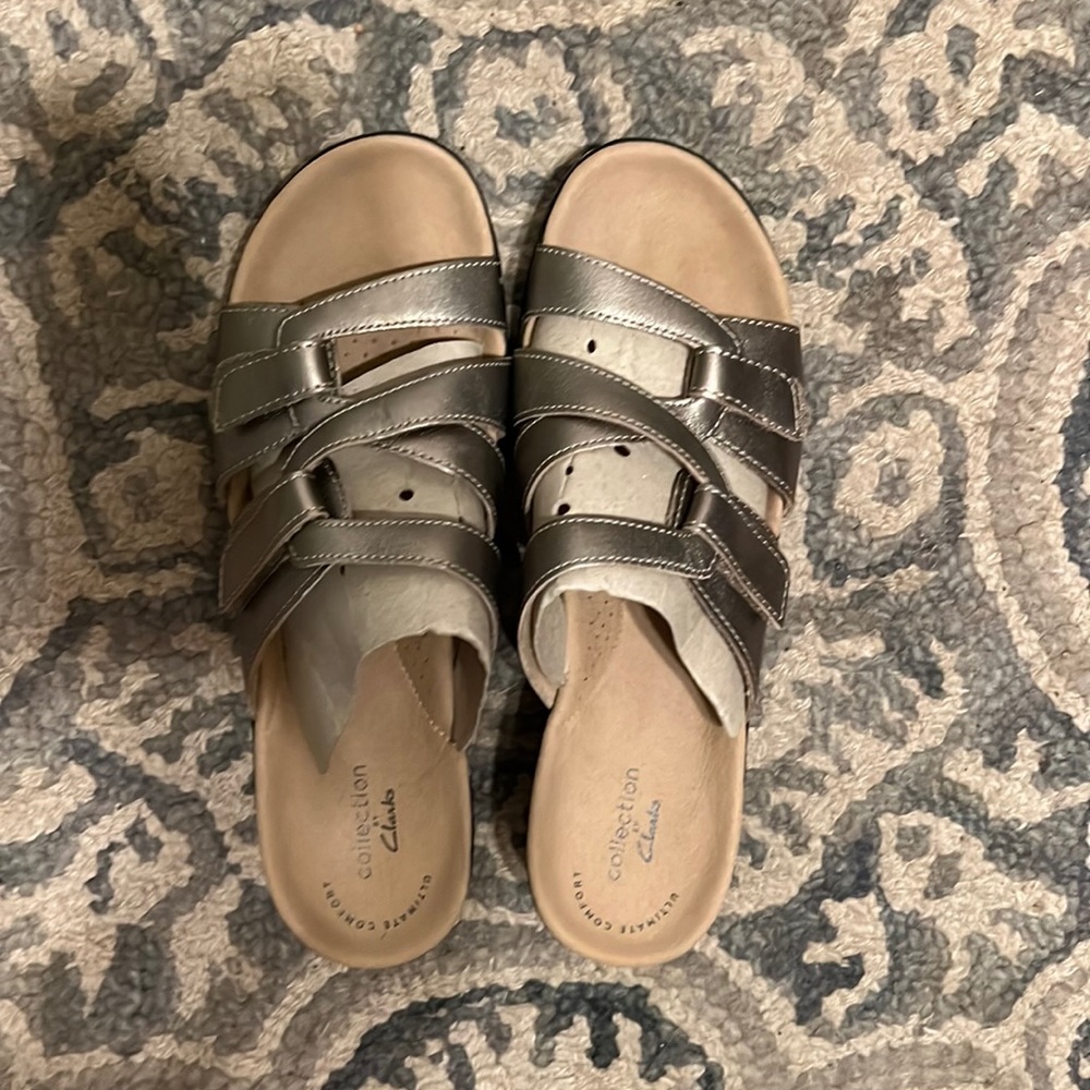 Clarks sandal new with box size 8